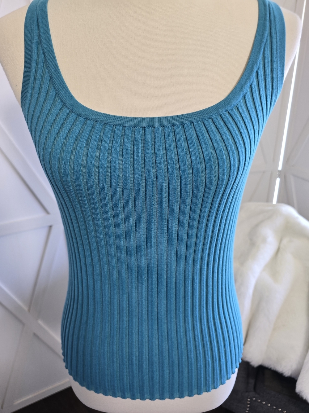 Cable & Gauge Teal/Turquoise Ribbed Tank Top - Picture 1 of 7